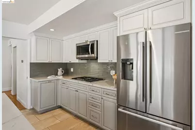 1410 Lakeshore Ave #5, Oakland, CA 94606 - Photo 12