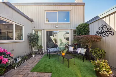 3430 Camanoe Ln, Alameda, CA 94502 - Photo 18