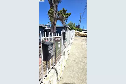 8600 Seneca, Oakland, CA 94605 - Photo 14
