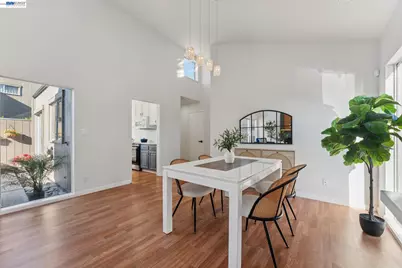 1034 Trellis Ln, Alameda, CA 94502 - Photo 6