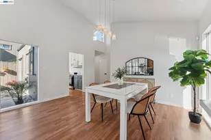 1034 Trellis Ln, Alameda, CA 94502 - Photo 6