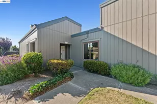 1034 Trellis Ln, Alameda, CA 94502 - Photo 2