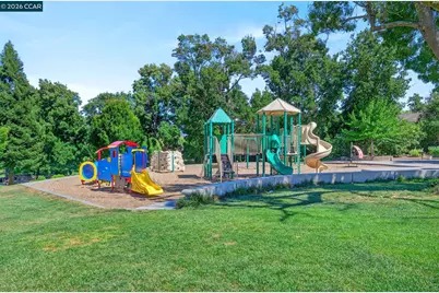 726 Buena Vista Pl, Walnut Creek, CA 94597 - Photo 62