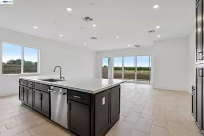 1095 Riverbend Drive, Brentwood, CA 94513 - Photo 4