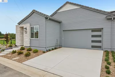 1095 Riverbend Drive, Brentwood, CA 94513 - Photo 2