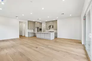 1087 Riverbend Dr, Brentwood, CA 94513 - Photo 4