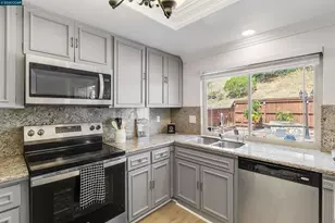 1243 Fairway Dr, Richmond, CA 94803 - Photo 18