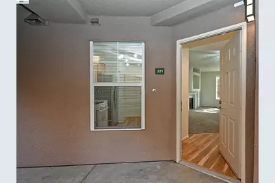 280 Caldecott Ln #221, Oakland, CA 94618 - Photo 2