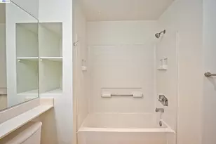 280 Caldecott Ln, Oakland, CA 94618 - Photo 18