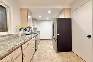 22570 Thelma St, Hayward, CA 94541 - Photo 14