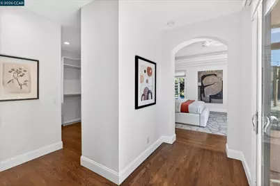 1 Gardiner Ct, Orinda, CA 94563 - Photo 32