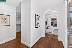 1 Gardiner Ct, Orinda, CA 94563 - Photo 32