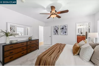 7568 Greenly Dr, Oakland, CA 94605 - Photo 12