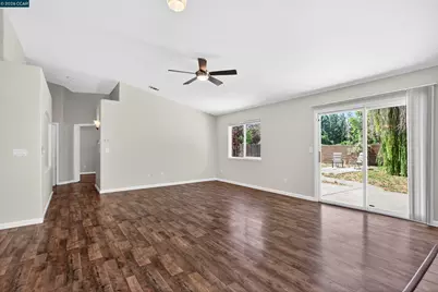 4968 Kimball Hill Cir, Stockton, CA 95210 - Photo 16
