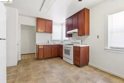 1930 Ohio St, Vallejo, CA 94590 - Photo 8