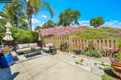 6450 Viewpoint Ct, Martinez, CA 94553 - Photo 2