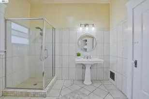 2056 Santa Clara Ave, Alameda, CA 94501 - Photo 42