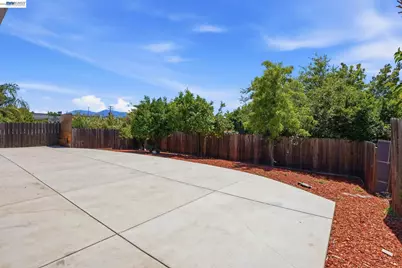 2102 Overhill Rd, Concord, CA 94520 - Photo 54