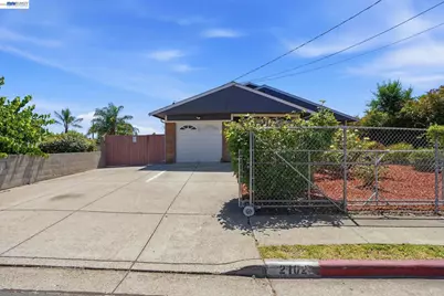 2102 Overhill Rd, Concord, CA 94520 - Photo 2