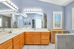 1040 Broadcreek Ct, Brentwood, CA 94513 - Photo 28