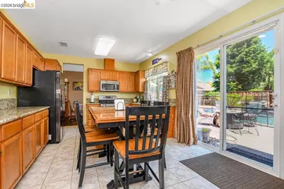 1040 Broadcreek Court, Brentwood, CA 94513 - Photo 12