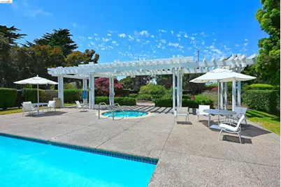 58 Marina Lakes Dr, Richmond, CA 94804 - Photo 36