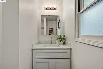 18926 Walnut Rd, Castro Valley, CA 94546 - Photo 24