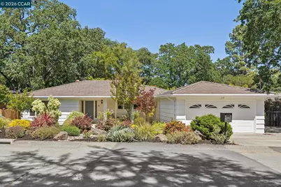 4 Crest Rd, Lafayette, CA 94549 - Photo 2