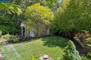 4 Crest Rd, Lafayette, CA 94549 - Photo 28