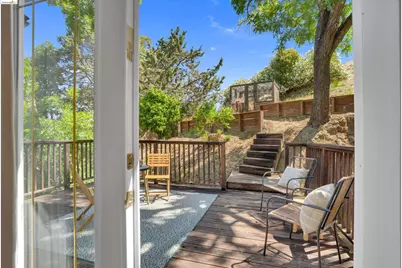 12 Erskine St, Port Costa, CA 94569 - Photo 30