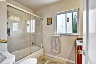 1390 Highland Blvd, Hayward, CA 94542 - Photo 38