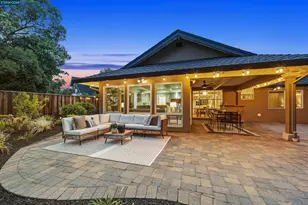 60 Karol Ln, Pleasant Hill, CA 94523 - Photo 4