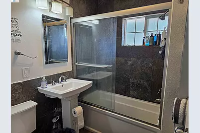 136 Jessie Ave, Manteca, CA 95337 - Photo 6