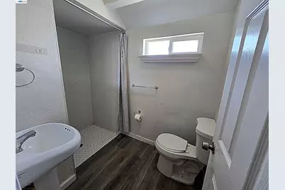 136 Jessie Ave, Manteca, CA 95337 - Photo 12