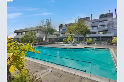 5 Embarcadero West #322, Oakland, CA 94607 - Photo 2