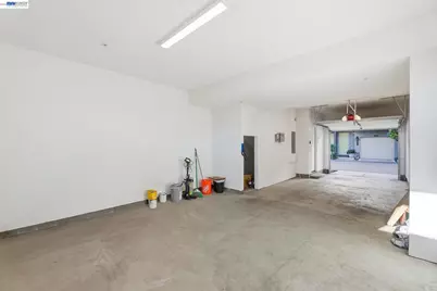 931 Edy Ln, Oakland, CA 94607 - Photo 36