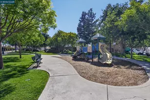 149 Maidenhair St, Pittsburg, CA 94565 - Photo 54