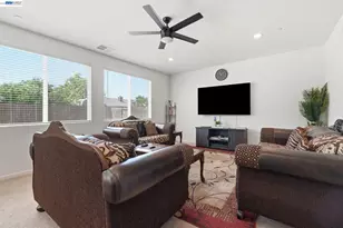 2126 Grapevine Dr, Livingston, CA 95334 - Photo 6