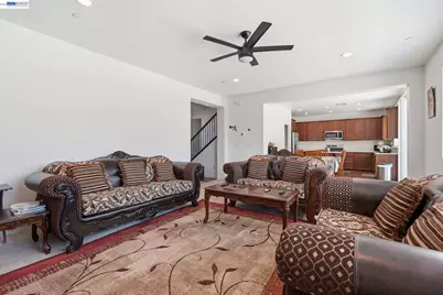 2126 Grapevine Dr, Livingston, CA 95334 - Photo 8