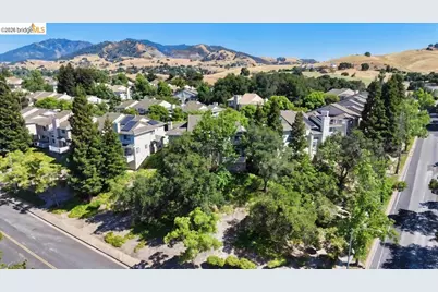 1025 Pinehurst Court, Concord, CA 94521 - Photo 44
