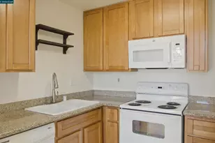 90 Glenwood, Hercules, CA 94547 - Photo 12