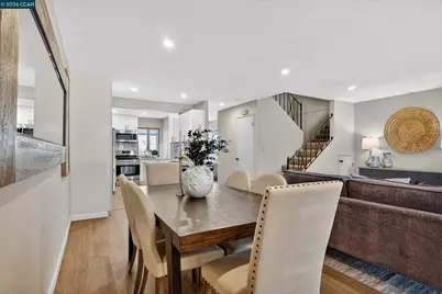 897 Marina Dr, Napa, CA 94559 - Photo 14