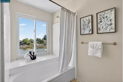 897 Marina Dr, Napa, CA 94559 - Photo 40