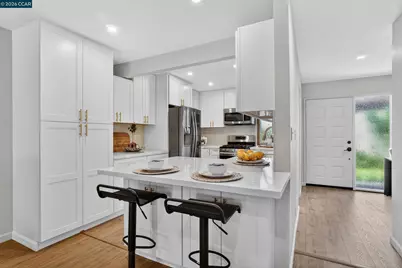 897 Marina Dr, Napa, CA 94559 - Photo 6