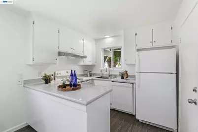 7359-7361 Glenoaks Way, Dublin, CA 94568 - Photo 12