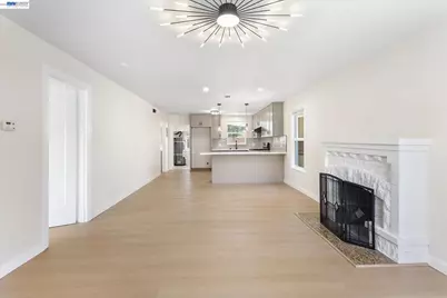 2215 E 29th Street, Oakland, CA 94606 - Photo 4