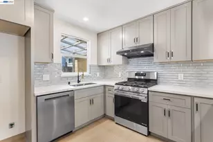 2215 E 29th St, Oakland, CA 94606 - Photo 12