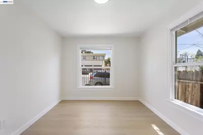 2215 E 29th Street, Oakland, CA 94606 - Photo 24