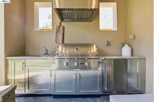 2830 Delamar Dr, Dublin, CA 94568 - Photo 30