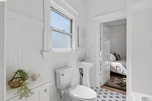 961-963 37th St, Oakland, CA 94608 - Photo 20
